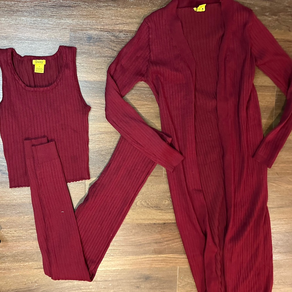 Burgundy Ribbed Knit Set - Picture 4 of 7
